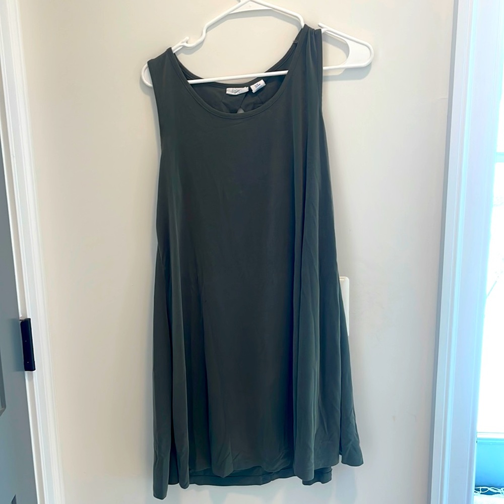 Green tee dress